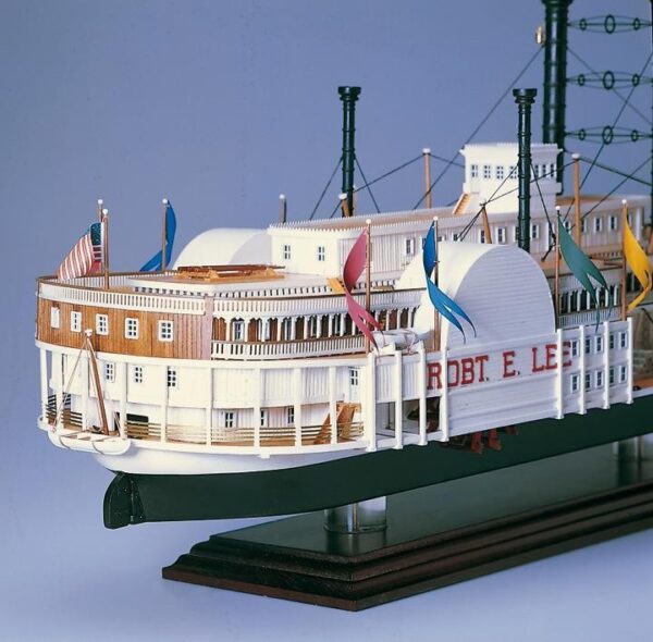 Robert E. Lee 1:150 Scale