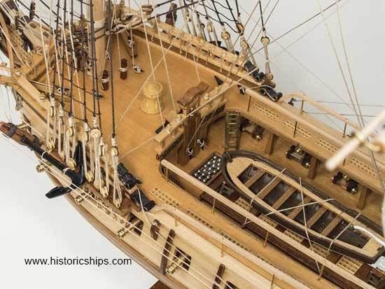 La Flore, French Frigate, wooden ship model kit