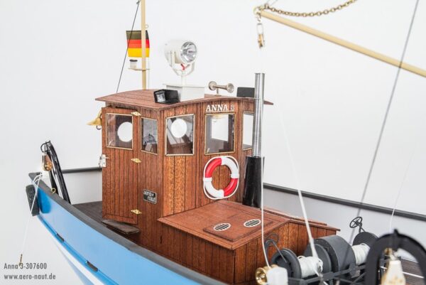 ANNA 3 FISHING TRAWLER (AERO-NAUT, 1:20)