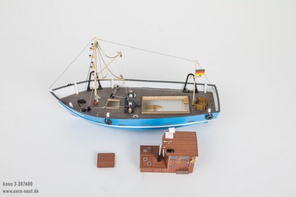 ANNA 3 FISHING TRAWLER (AERO-NAUT, 1:20)