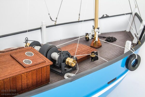 ANNA 3 FISHING TRAWLER (AERO-NAUT, 1:20)