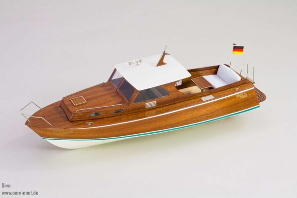 DIVA CABIN BOAT (AERO-NAUT)