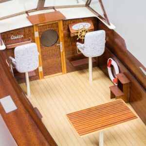 QUEEN SPORTS BOAT