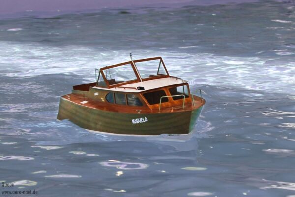 QUEEN SPORTS BOAT