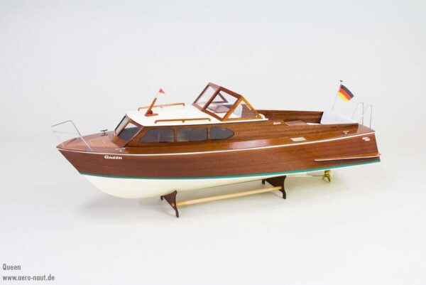 QUEEN SPORTS BOAT