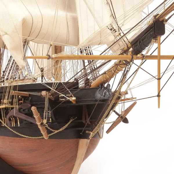 OcCre Model Ship Belle Poule - Image 4