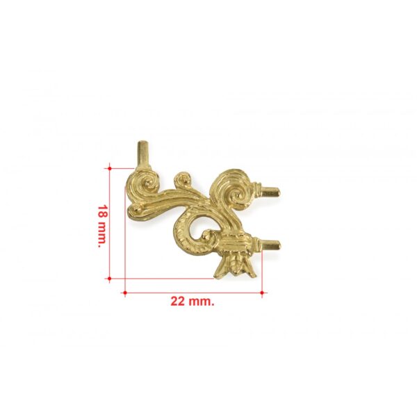 Ornate Swirl Triangular Decoration 22mm - Image 2